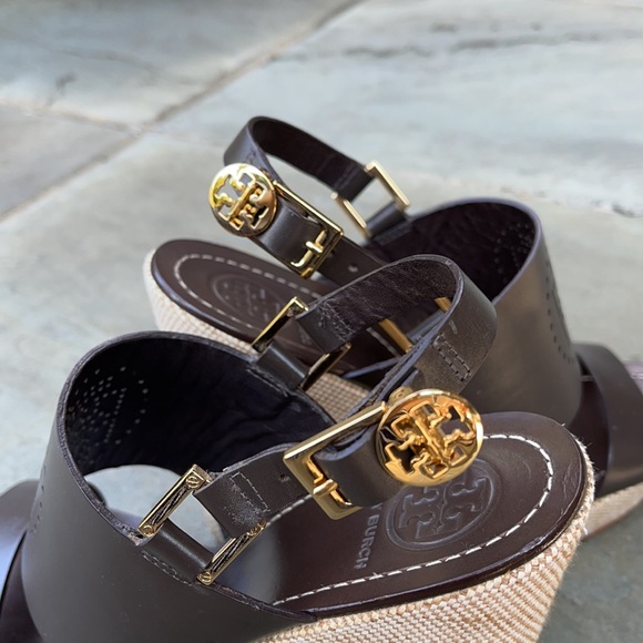 Tory Burch ‘Kimberly’ Brown Wedges - Picture 8 of 9